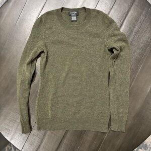 100% Cashmere Lord & Taylor Green Crewneck Sweater